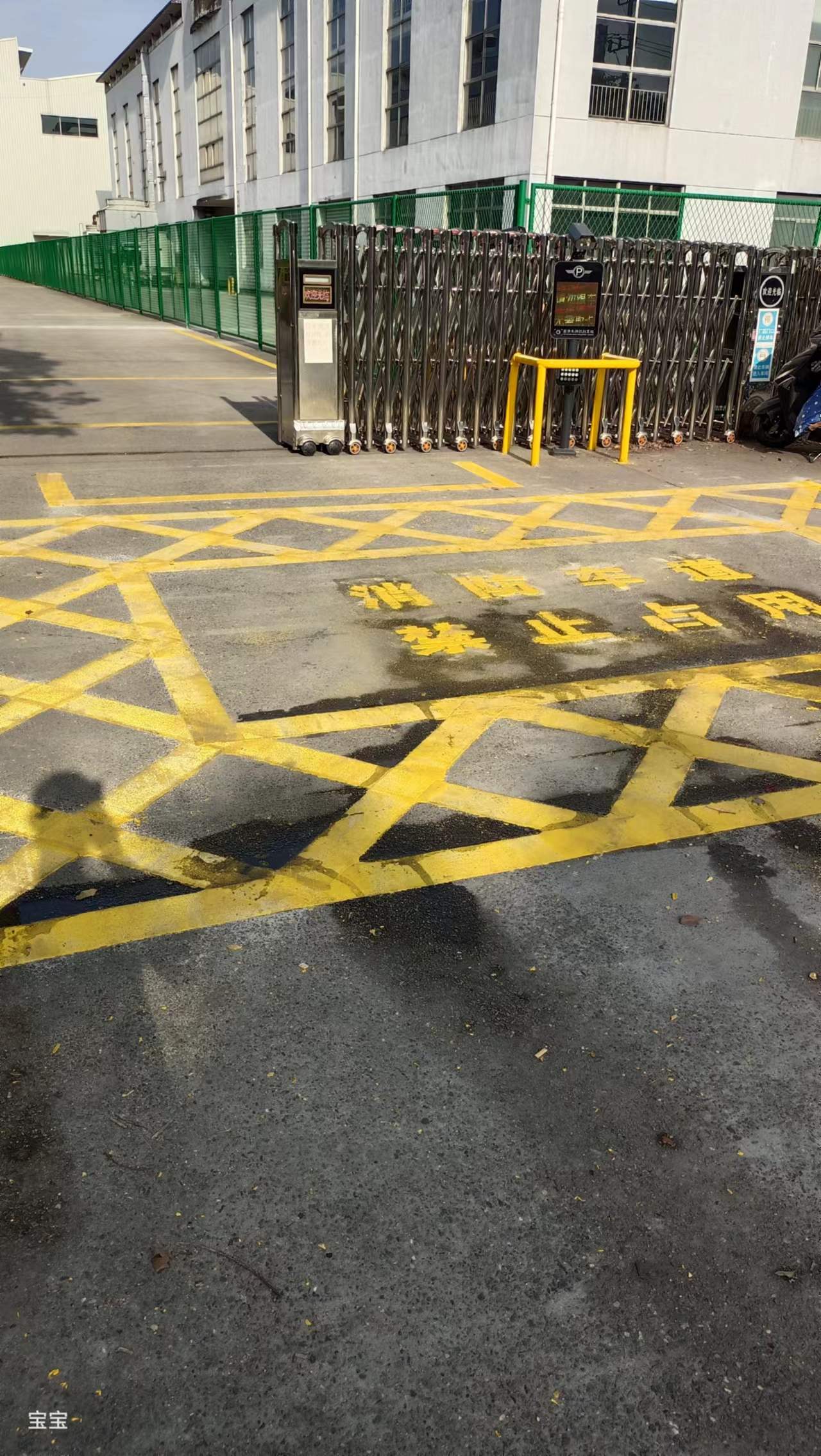 阿勒泰马路划线