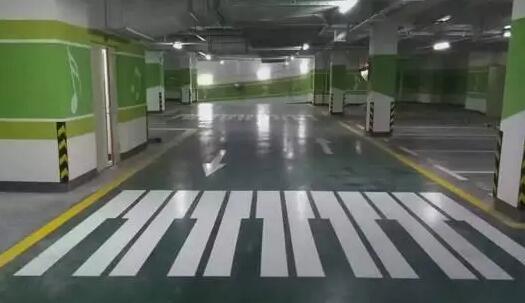 阿勒泰仓库划线